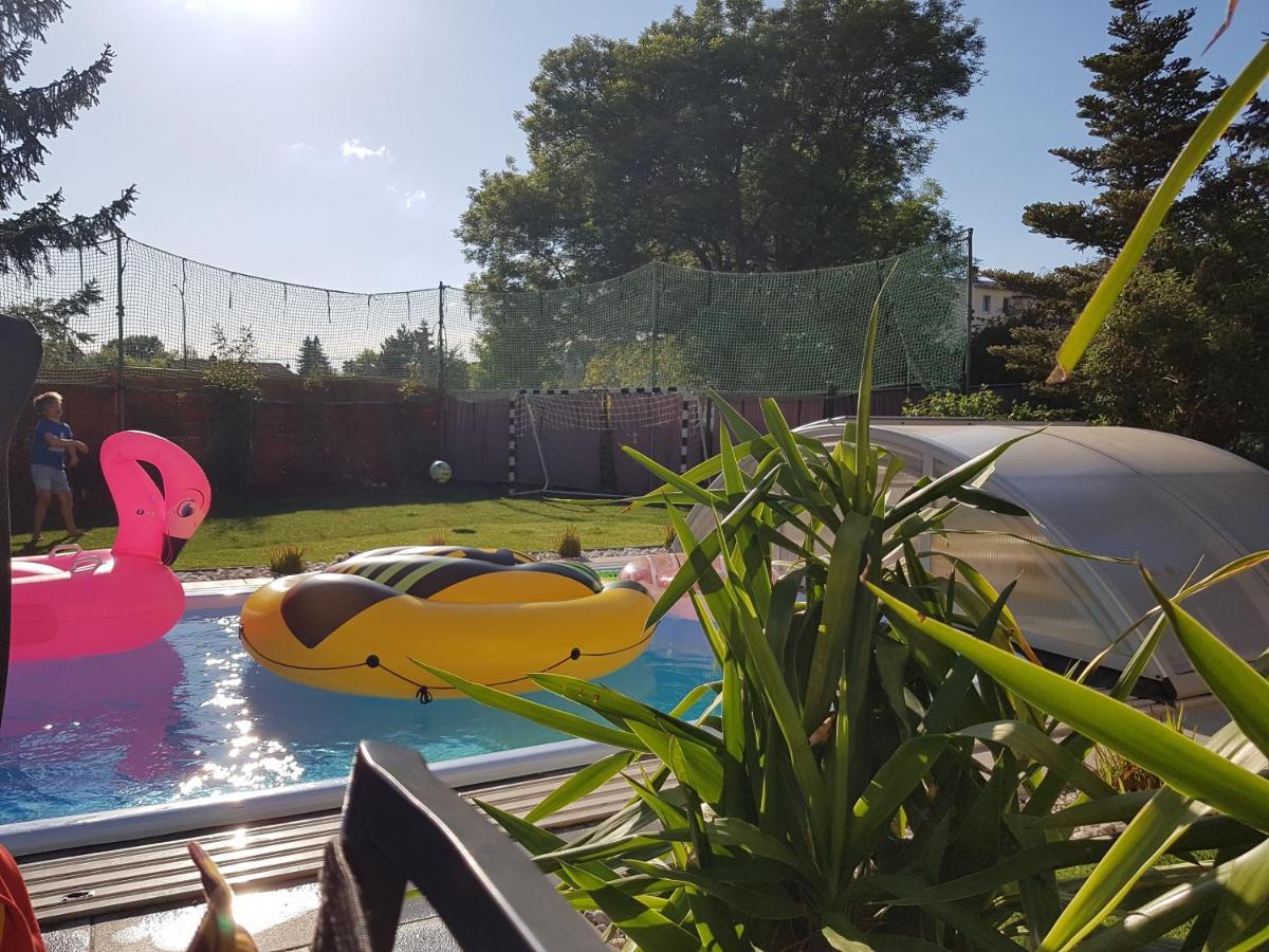 Pool & Lake Holiday Home Markkleeberg Kültér fotó